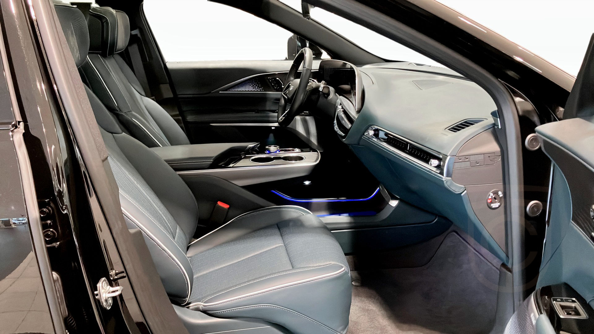 Cadillac LYRIQ 600E4