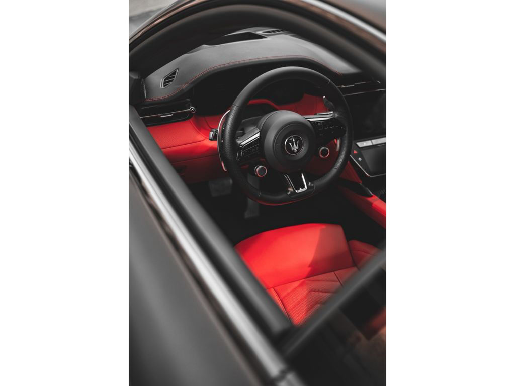 Maserati GranTurismo TROFEO MY24 550PS CARBON - MATT - VO
