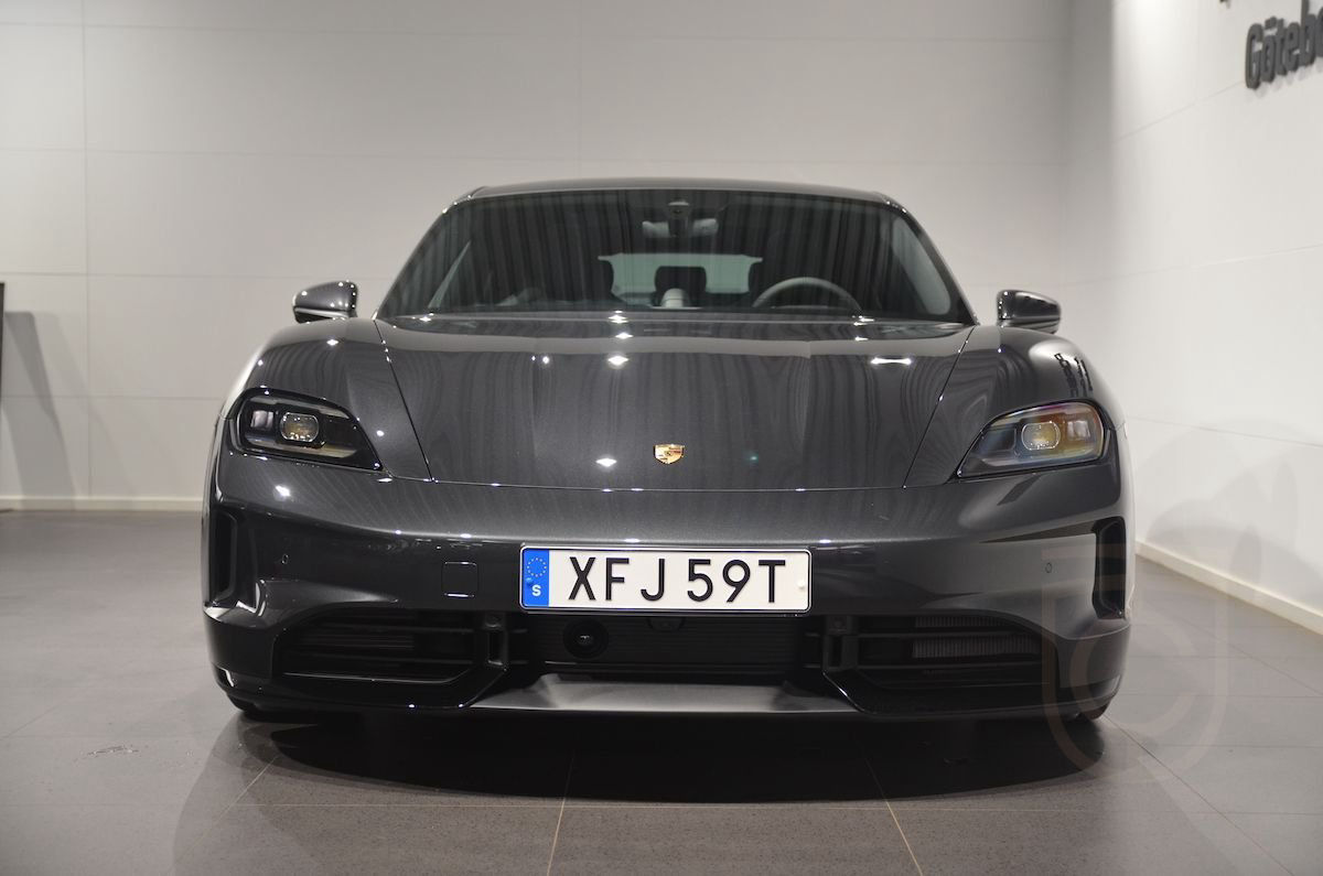 Porsche Taycan RWD
