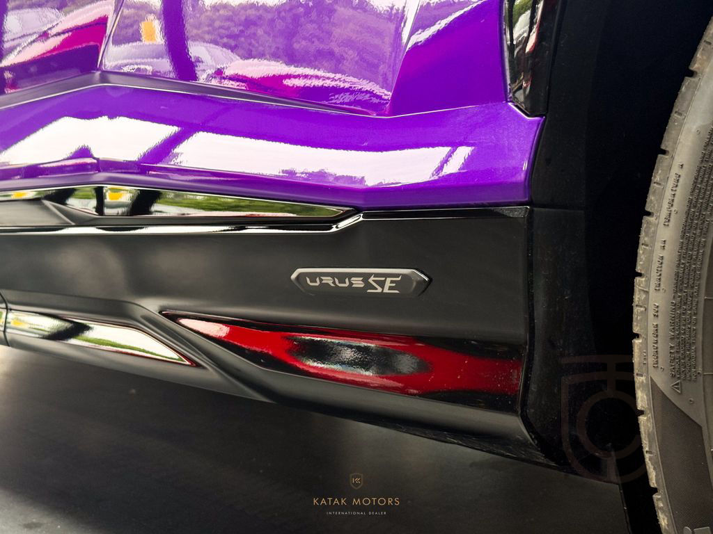 Lamborghini URUS SE HYBRID4.0 V8/PANO/HEAD-UP/COOL SEAT