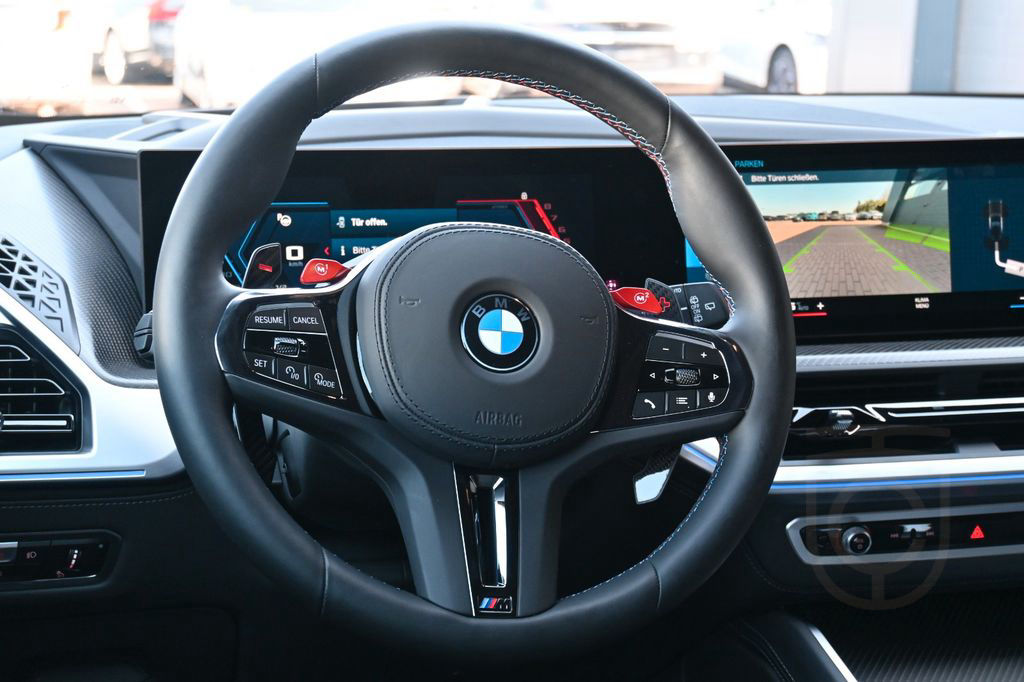 BMW XM*B&W*MASS*LUFT*23"AHK*ACC*NAV*MIETKAUF
