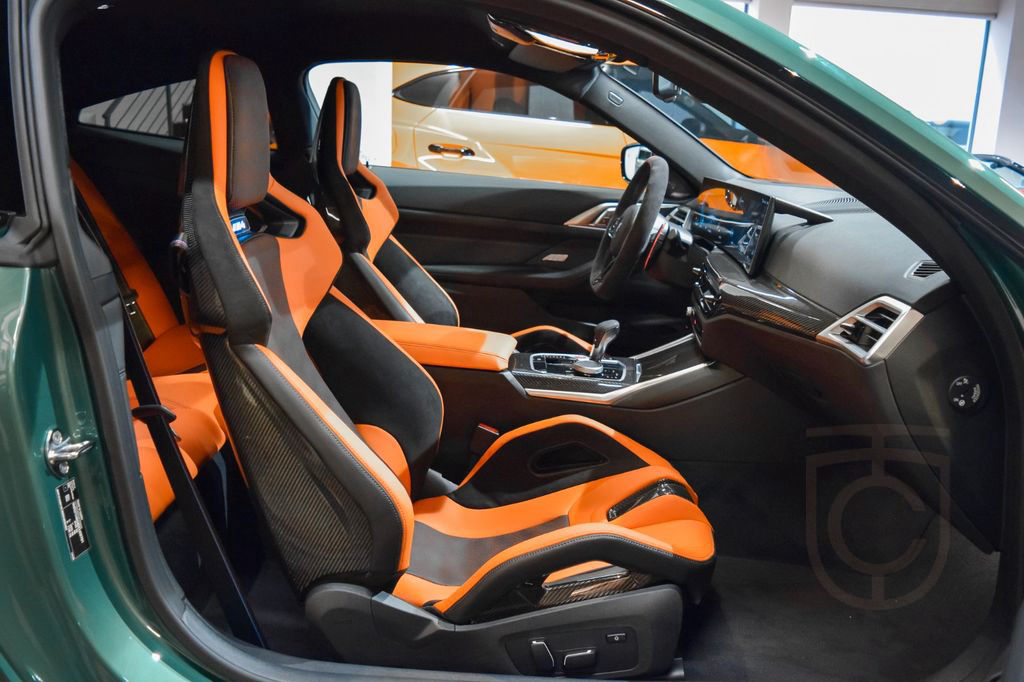 BMW M4 Competition-M RACE TRACK-FULL CARBON-INN PACK