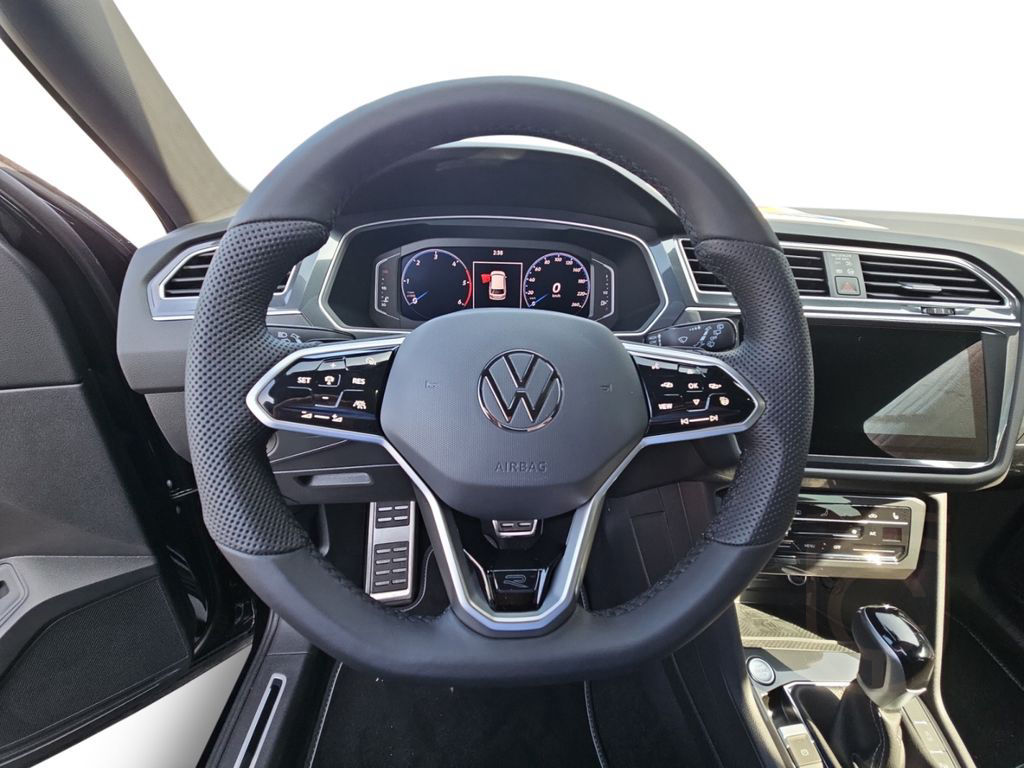 Volkswagen Tiguan Allspace R-Line 2.0 TDI 4M DSG AHK/PANO/3