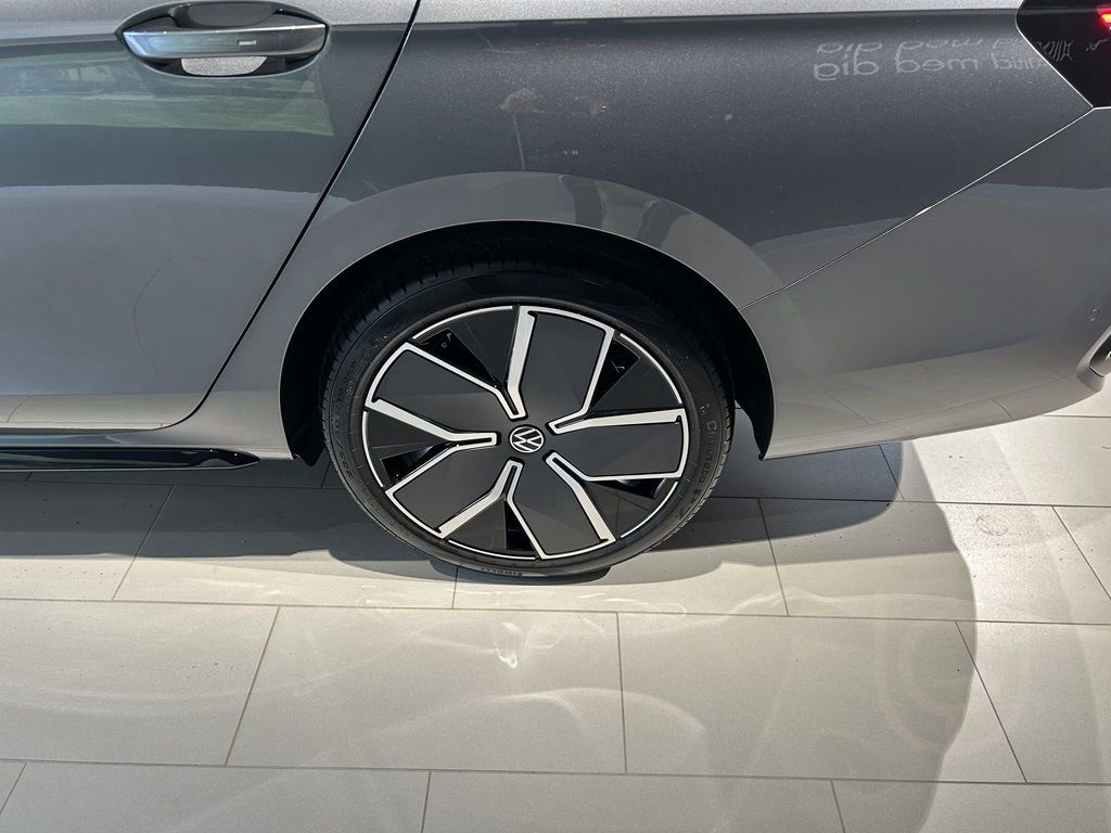 Volkswagen Passat R-Line eHybrid