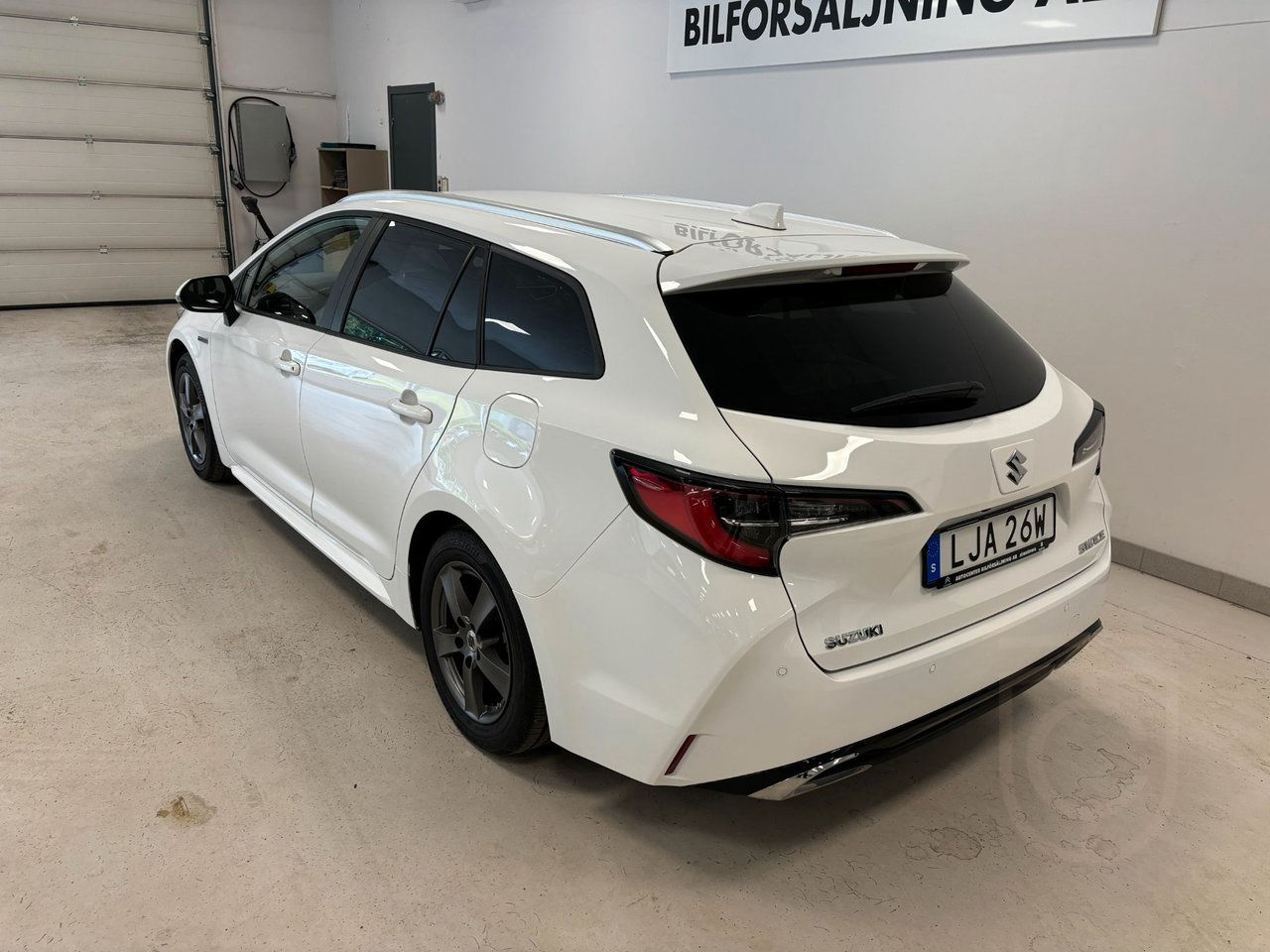 Suzuki Swace Hybrid e-CVT Inclusive