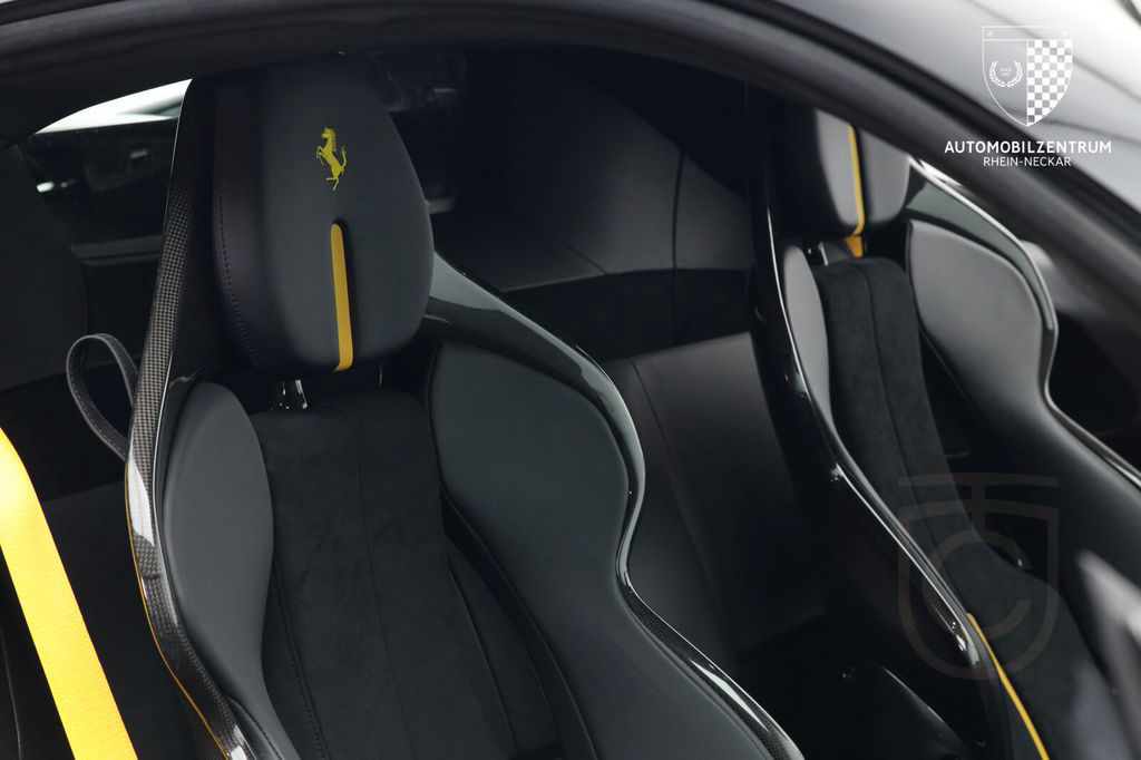Ferrari SF90 Stradale RacingSeats/Carbon-LED/Liftsystem