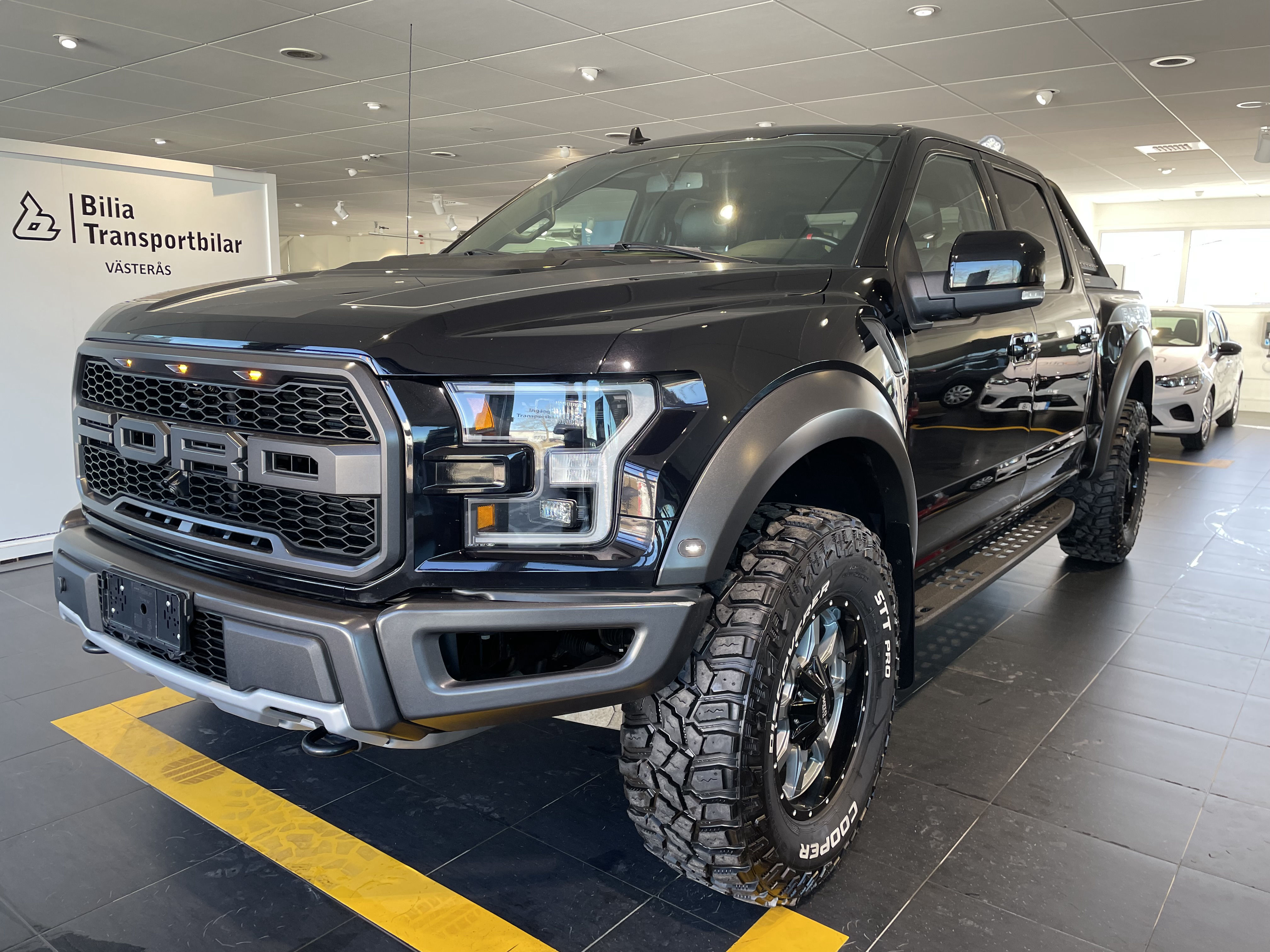 Ford F-150 Raptor SuperCrew