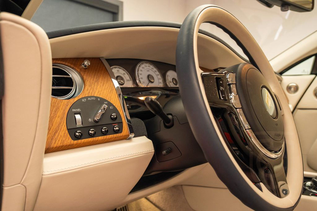 Rolls-Royce Wraith -