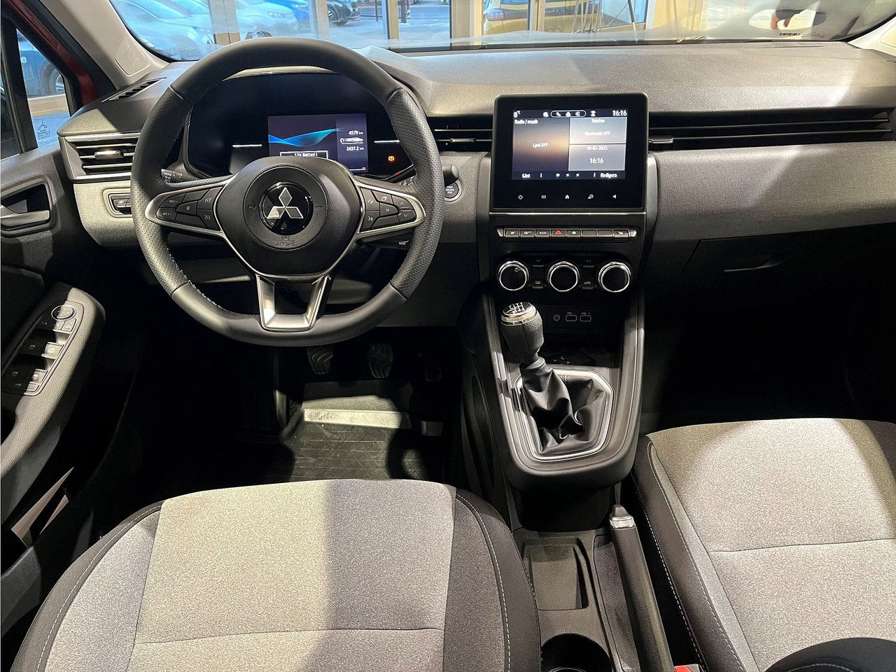 Mitsubishi Colt Invite