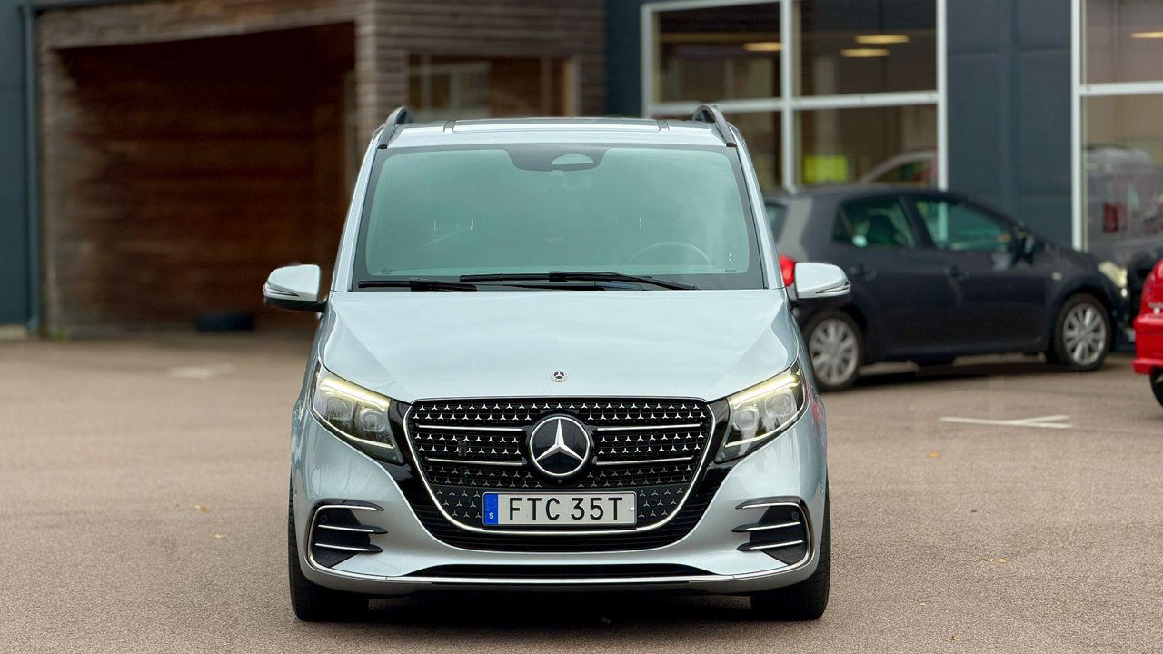Mercedes-Benz V 300d 4MATIC 3.2t AMG Burmester 360