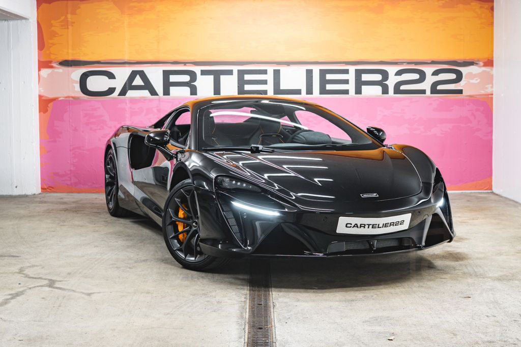 McLaren ARTURA COUPE STOCK LIKE NEW PERFECT CONDITION