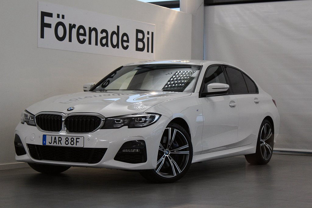 BMW 330i xDrive Sedan