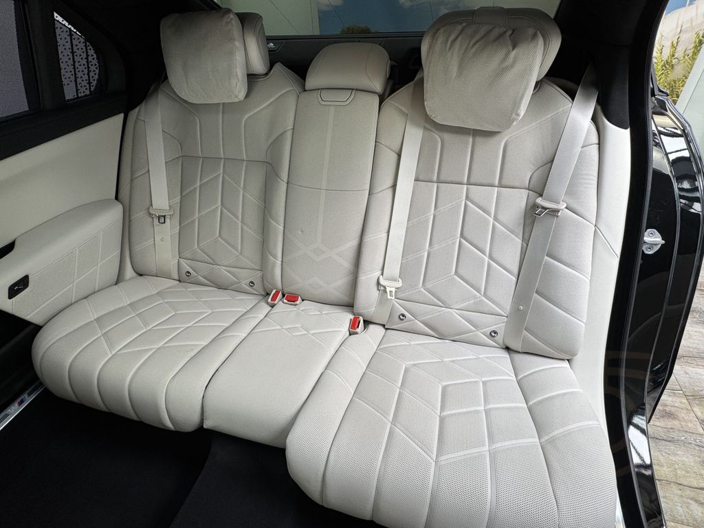BMW M760 e xDrive Pro Executive Lounge Massage/Lüft.