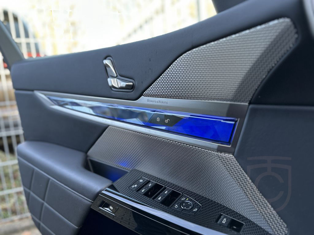 BMW M760e xDrive M Sport Autobahnas Autm.Tür Massage