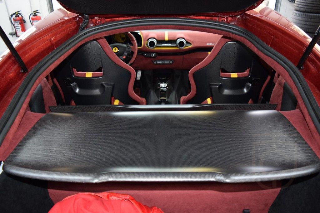 Ferrari 812 Competizione