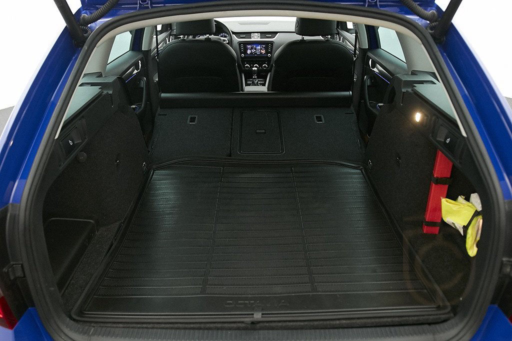 Skoda Octavia Kombi STYLE TSI 150 HK DSG D&W PREM