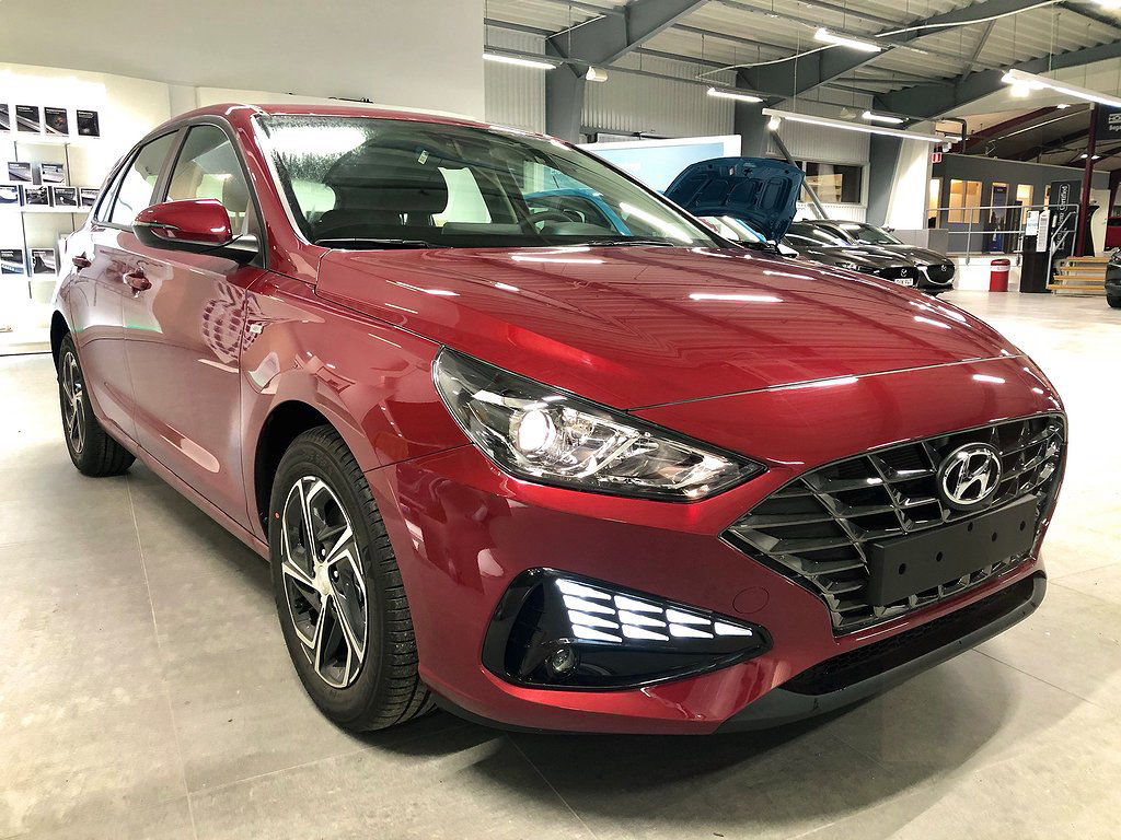 Hyundai i30 Essential/ Aut/ 120HK/ Hybrid
