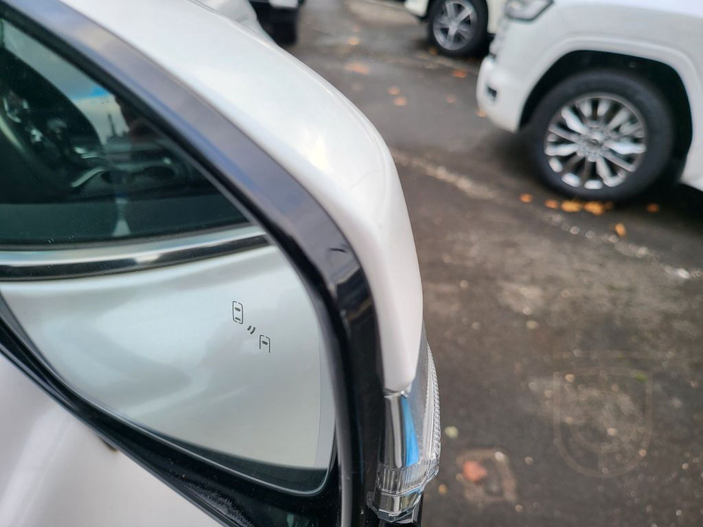 Lexus LX500+2025+FULL+RearTVs+12unitsBERLIN+EUvers&reg