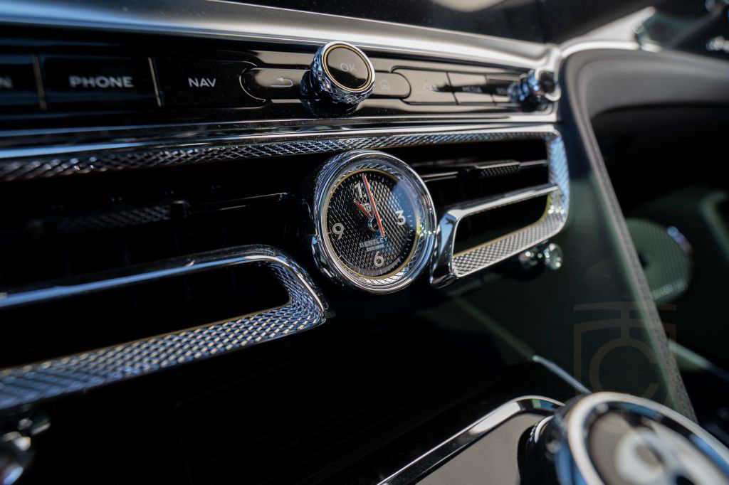 Bentley Flying Spur Azure V8 *Naim, Rotating Display*