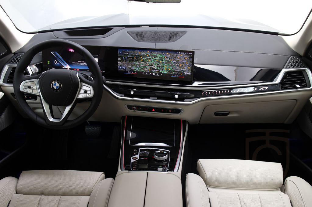 BMW X7 xDrive 40 i Head Up H&K Keyless
