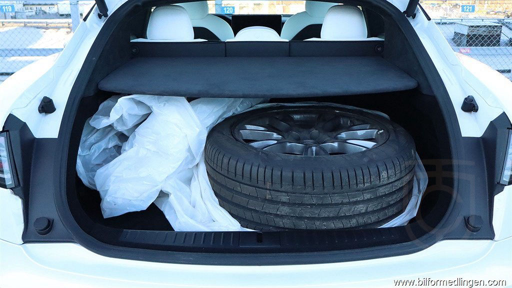 Tesla Model S Dual Motor Long Range AWD Yoke, Pano