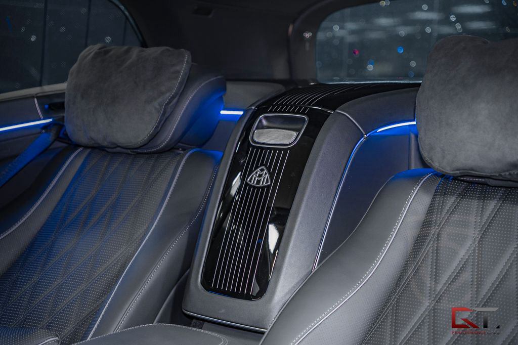 Mercedes-Benz GLS 600 Maybach Two-tone First Class FACELIFT