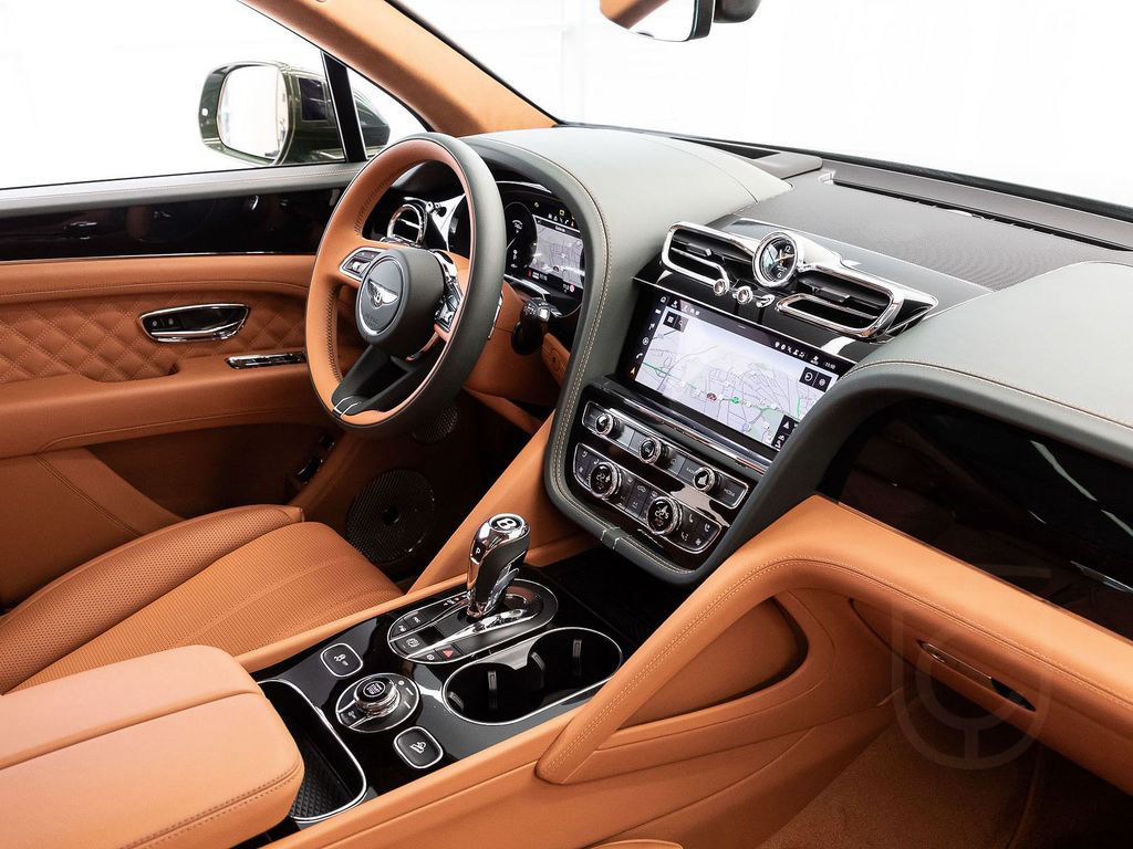 Bentley Bentayga Azure V8 BENTLEY FRANKFURT / FULL