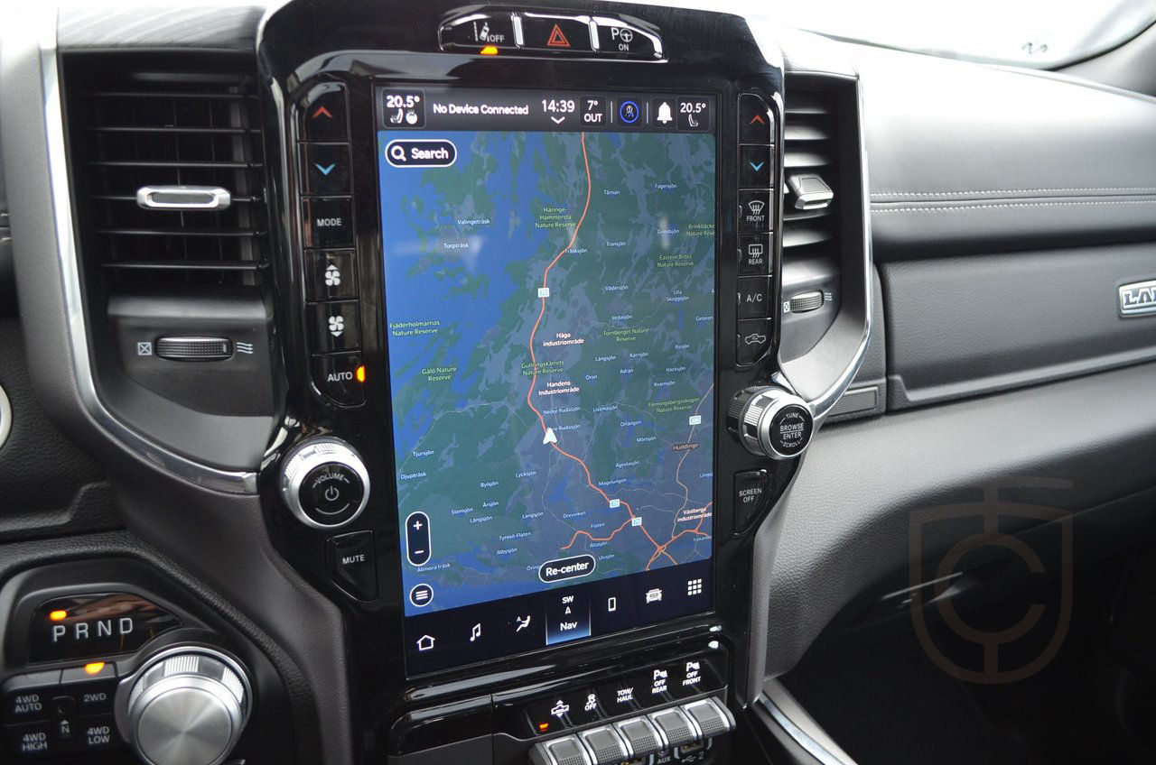 Dodge RAM 5.7 V8 HEMI AWD Laramie Black