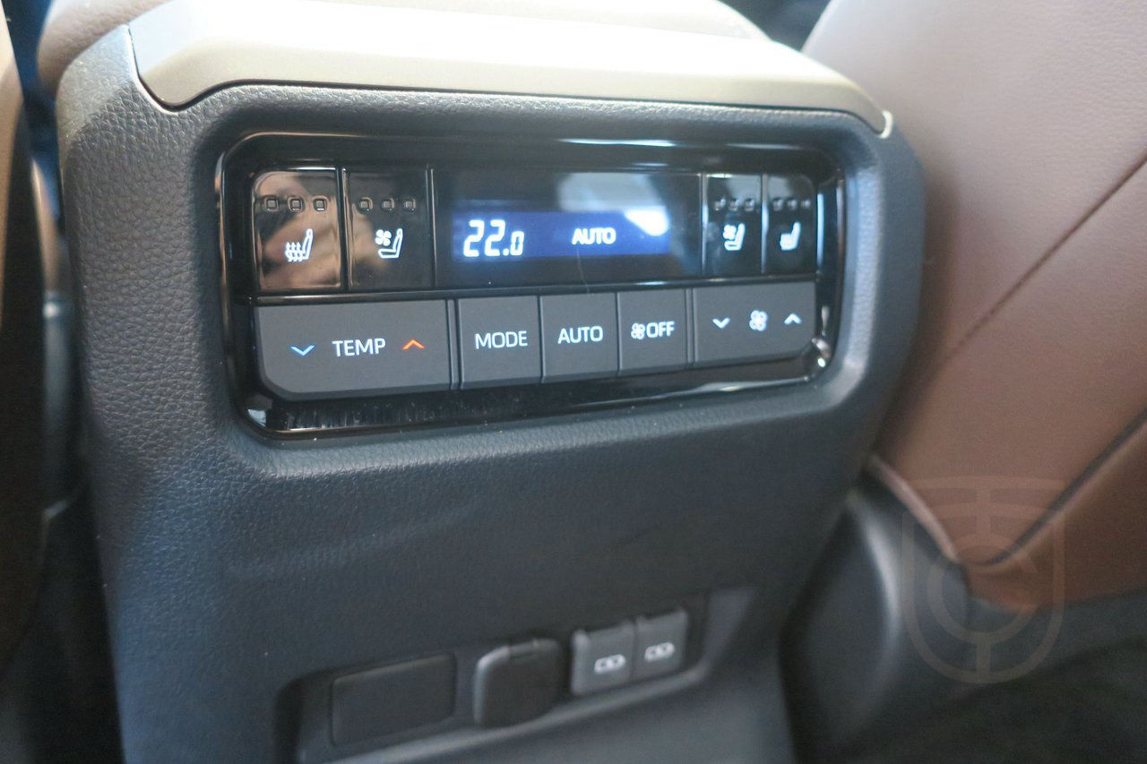 Toyota Land Cruiser 2.8 4WD Executive