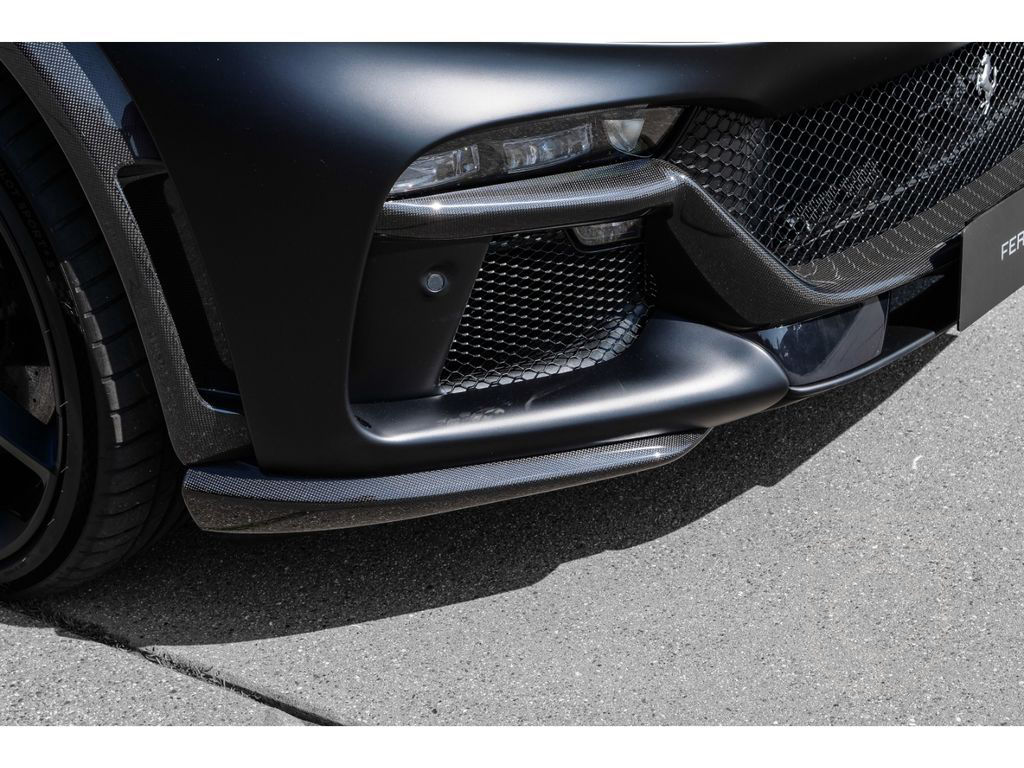 Ferrari Purosangue *Matt*Carbon+LED*Lift*360°*Privacy*