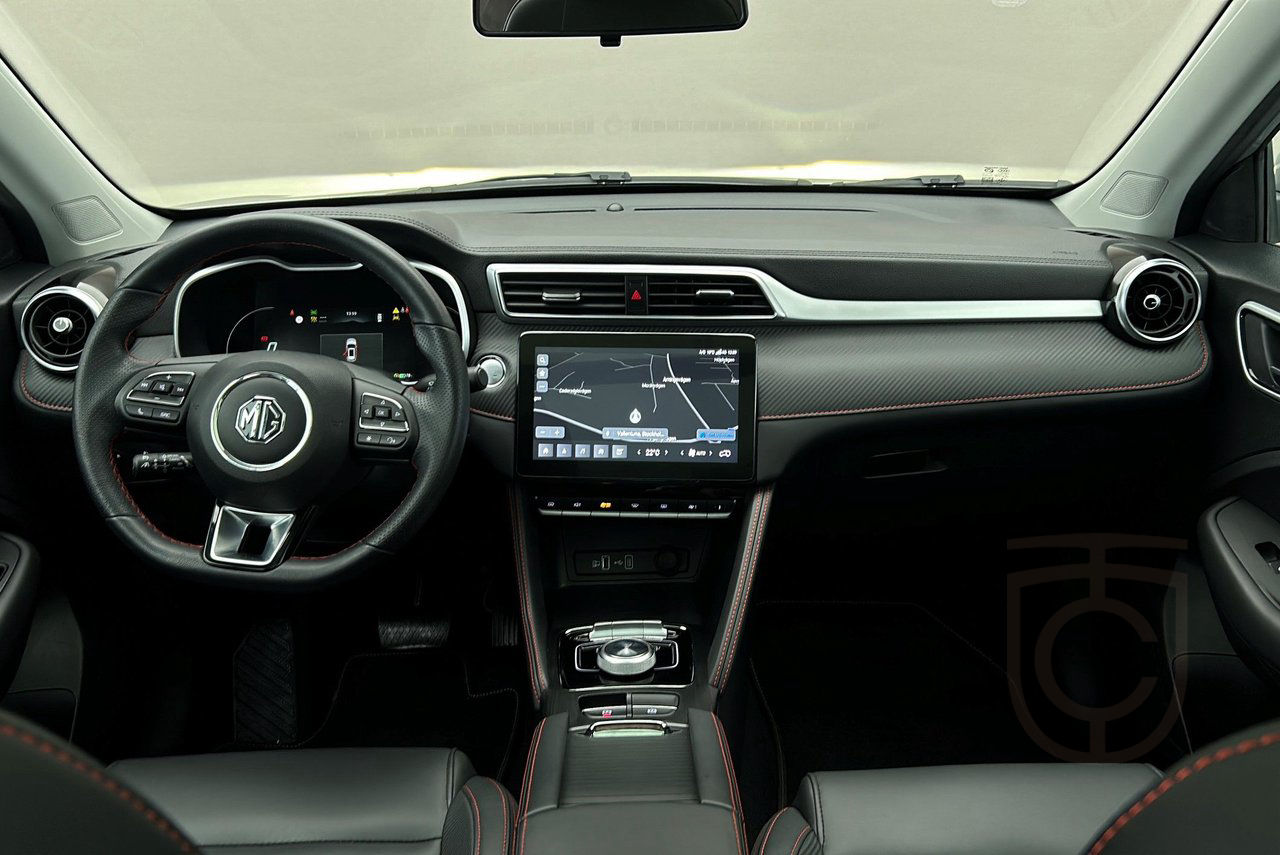 MG ZS Long Range Luxury Panorama