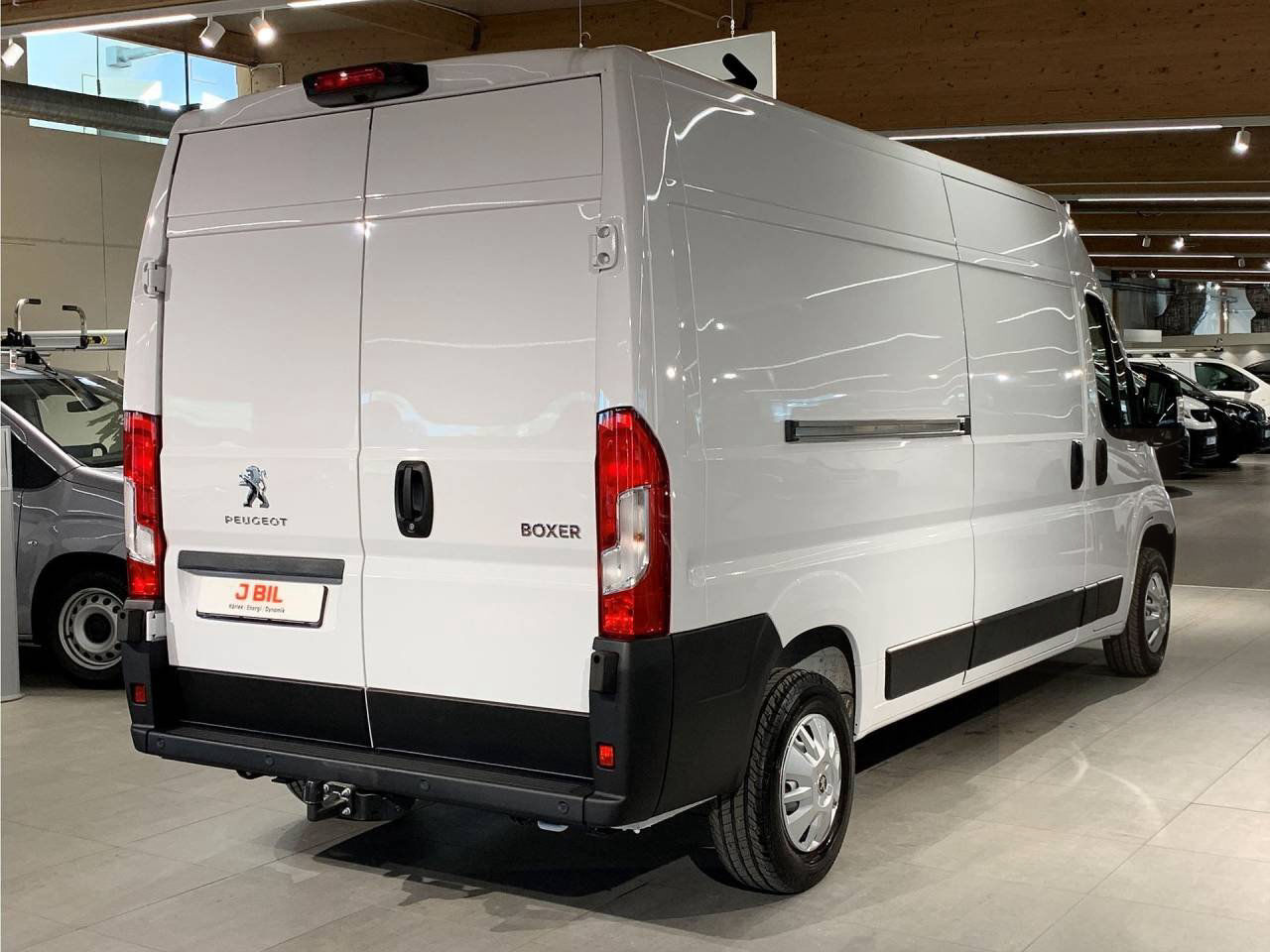 Peugeot Boxer PRO+ BlueHDi