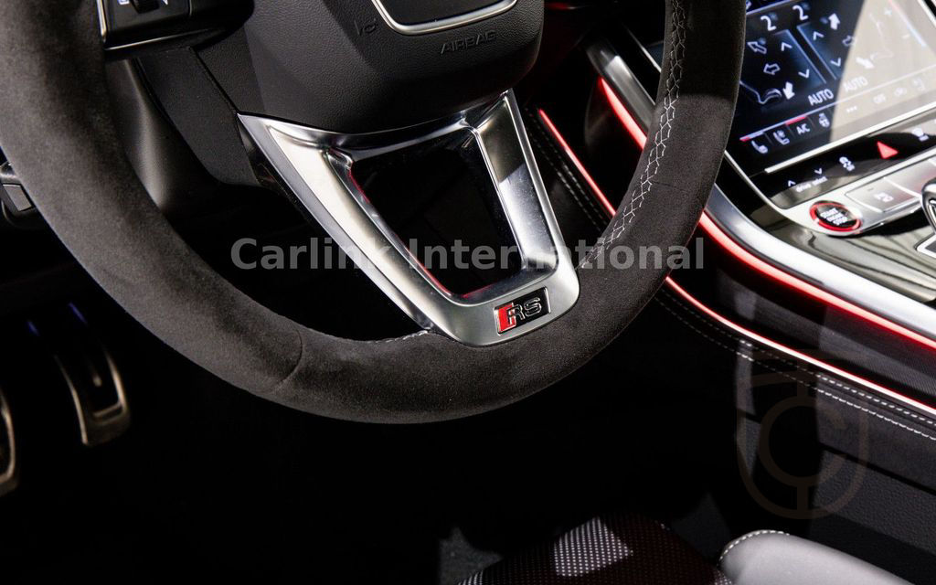 Audi RSQ8 PERFORMANCE-KERAMIK-AHK-SITZBELUFT.OLED