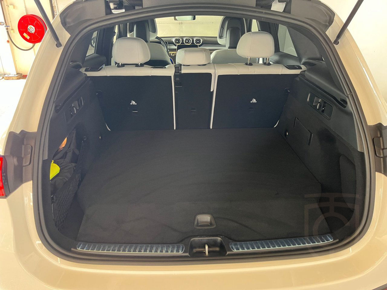 Mercedes-Benz GLC 300e 4MATIC AMG Line Premium Panorama m m