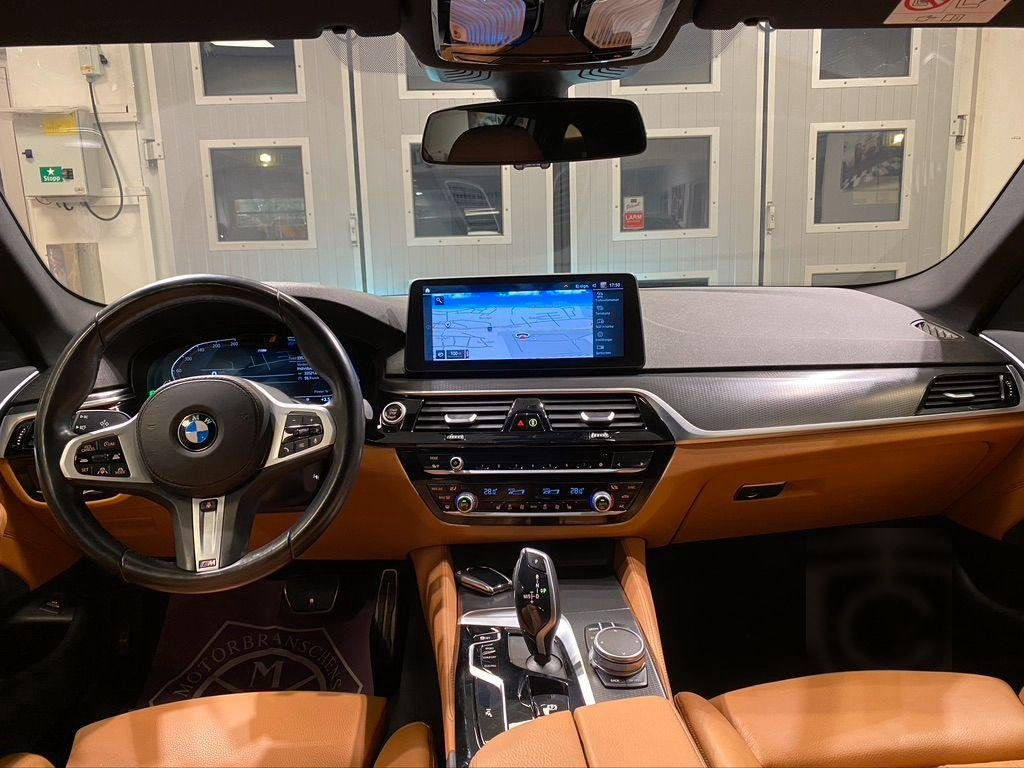 BMW 520 d xDrive Touring Aut M Sport Gps Värmare UNIK 190hk