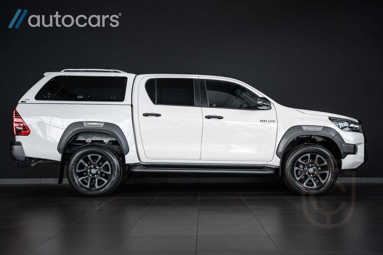 Toyota Hilux Invincible