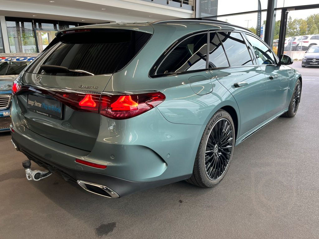 Mercedes-Benz E 300 de 4M T AMG PREMIUM FAP PANO 20" AHK NIGH