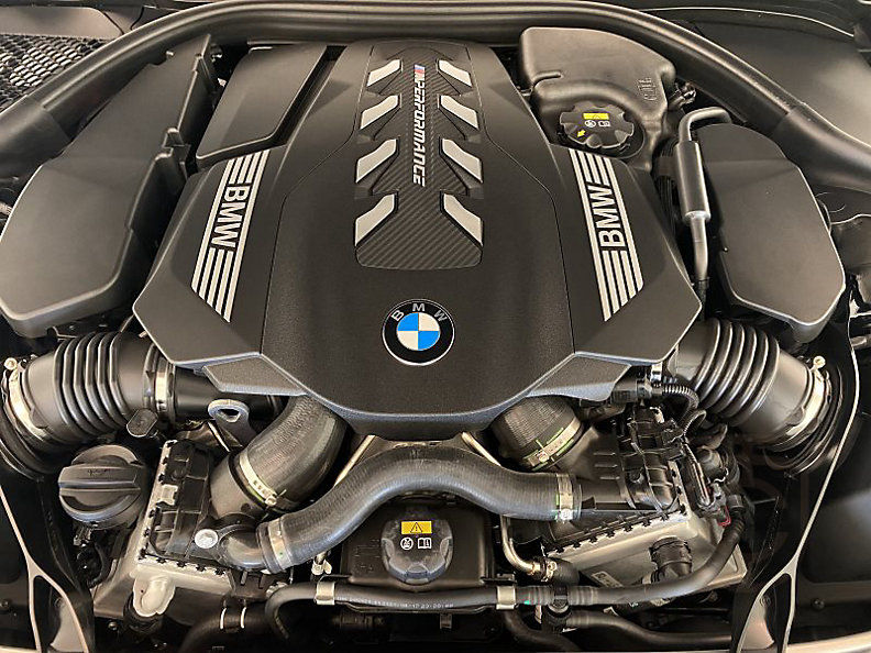BMW M850i xDrive Cabrio