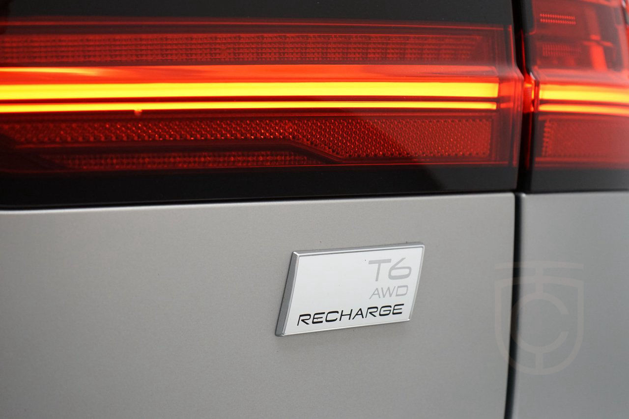 Volvo V90 Recharge T6 Core Bright.