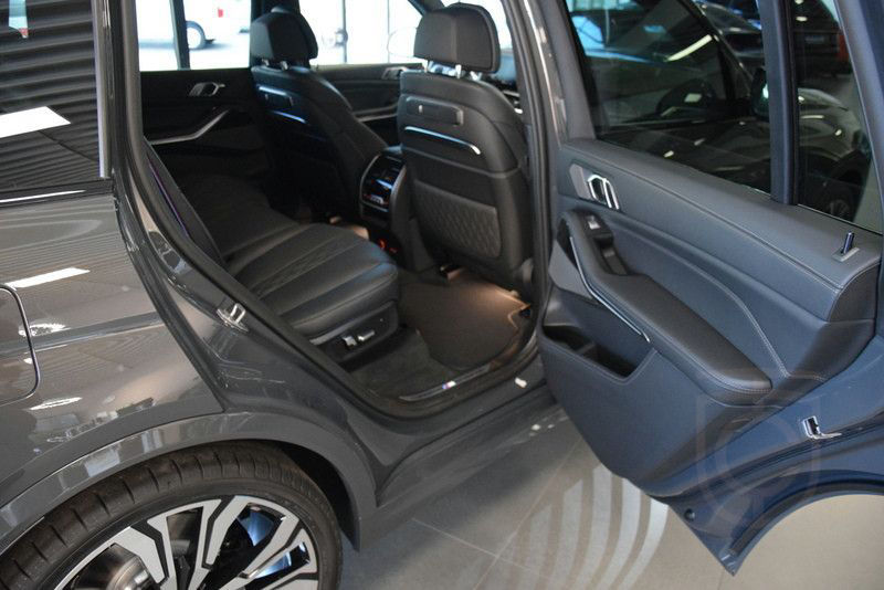 BMW X7 xDrive40d Kristallscheinwerfer Leder Sky H/K