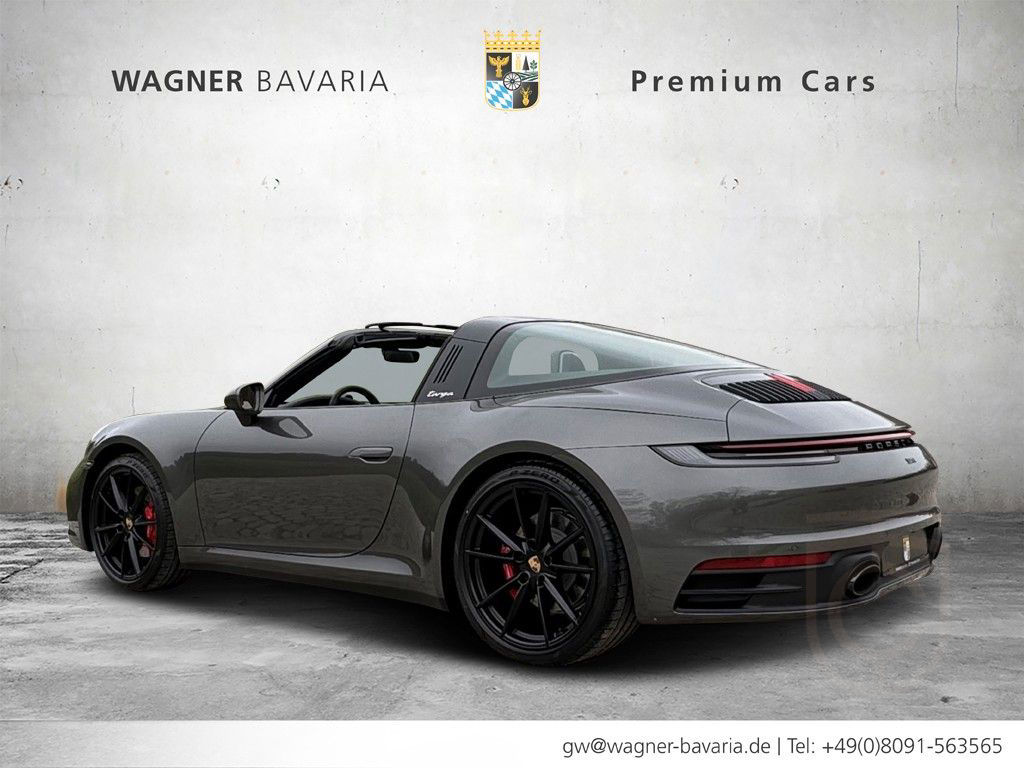 Porsche 992 911 Targa 4 S Tageszul achatgrau Top Komb