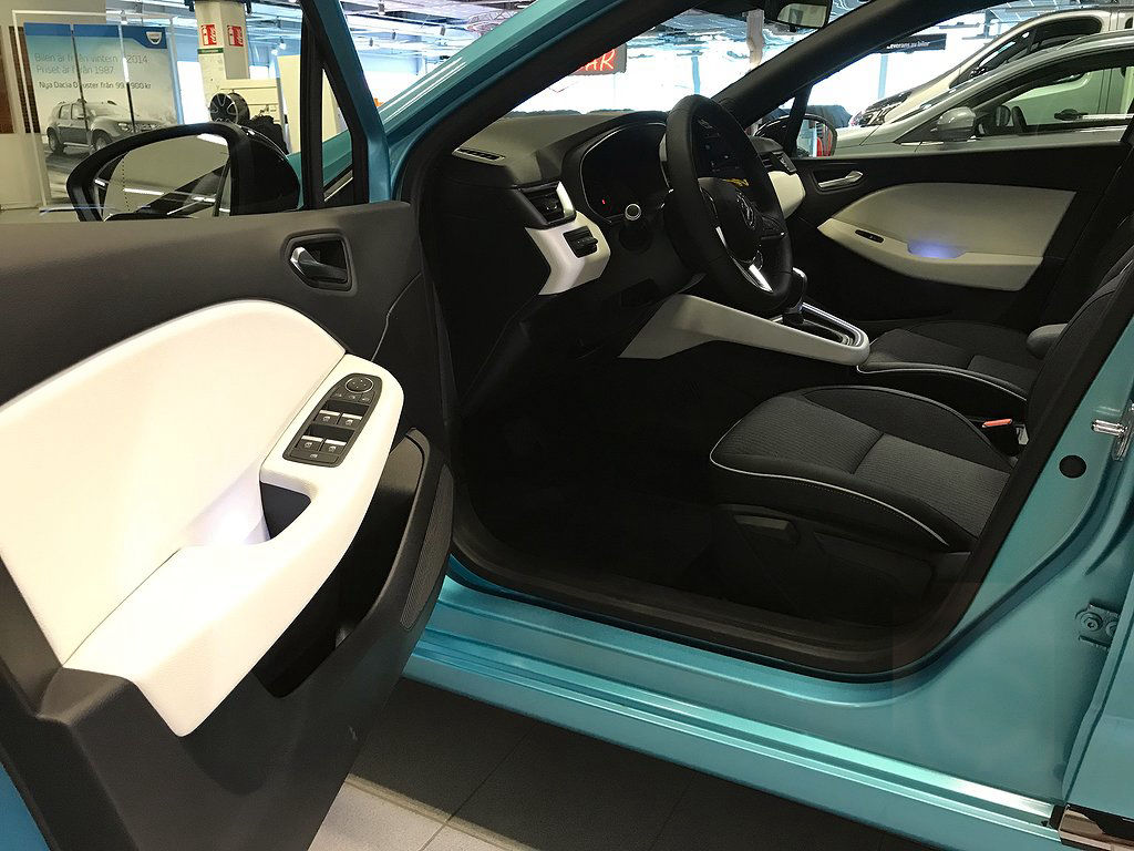 Renault Clio Intens 1,6 140hk Hybrid E-TEACH 5-dörrars