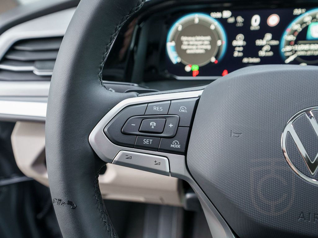 Volkswagen Multivan Life 2,0 TDI SCR DSG lang 7-Sitzer AHK