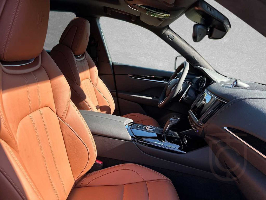 Maserati Levante Modena - Maserati Regensburg