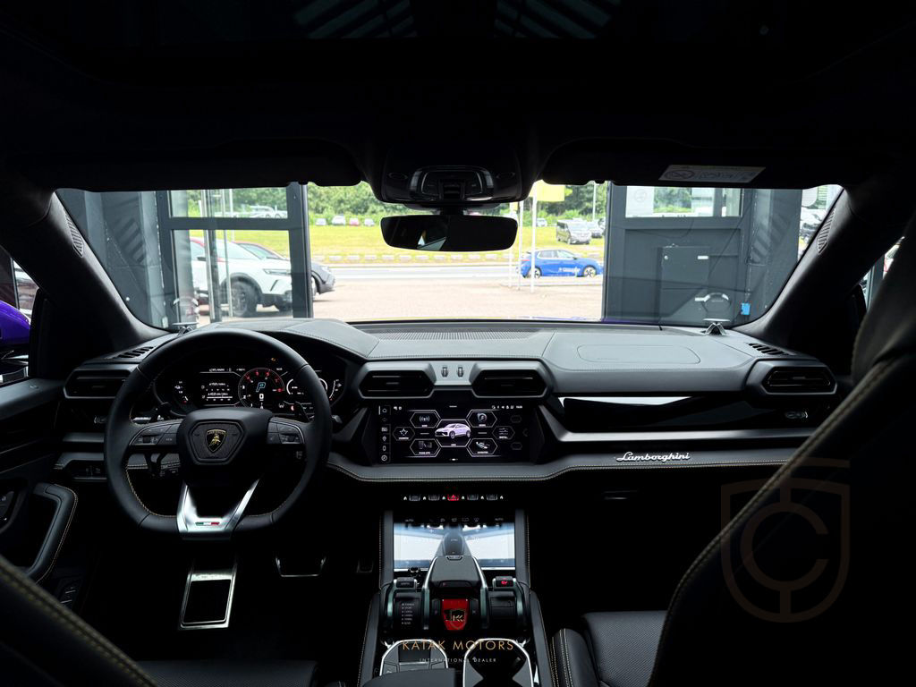 Lamborghini URUS SE HYBRID4.0 V8/PANO/HEAD-UP/COOL SEAT