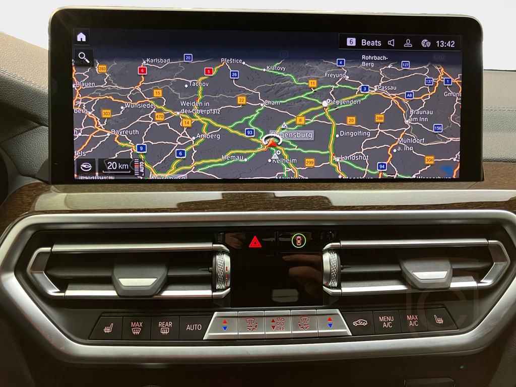 BMW X3 M40d AHK+Pano+HUD+Innovation+H/K+Driv.Ass.