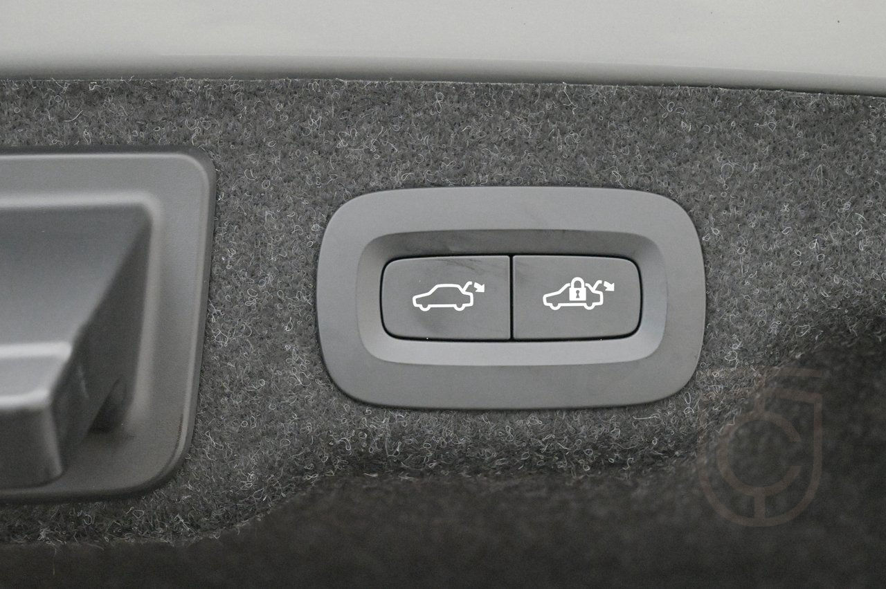 Volvo S90 Recharge T8 AWD Ultimate Dark Pano H