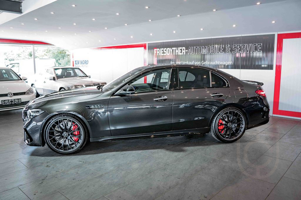 Mercedes-Benz C 63 AMG 4Matic+ S E Performance Carbon Aero HUD