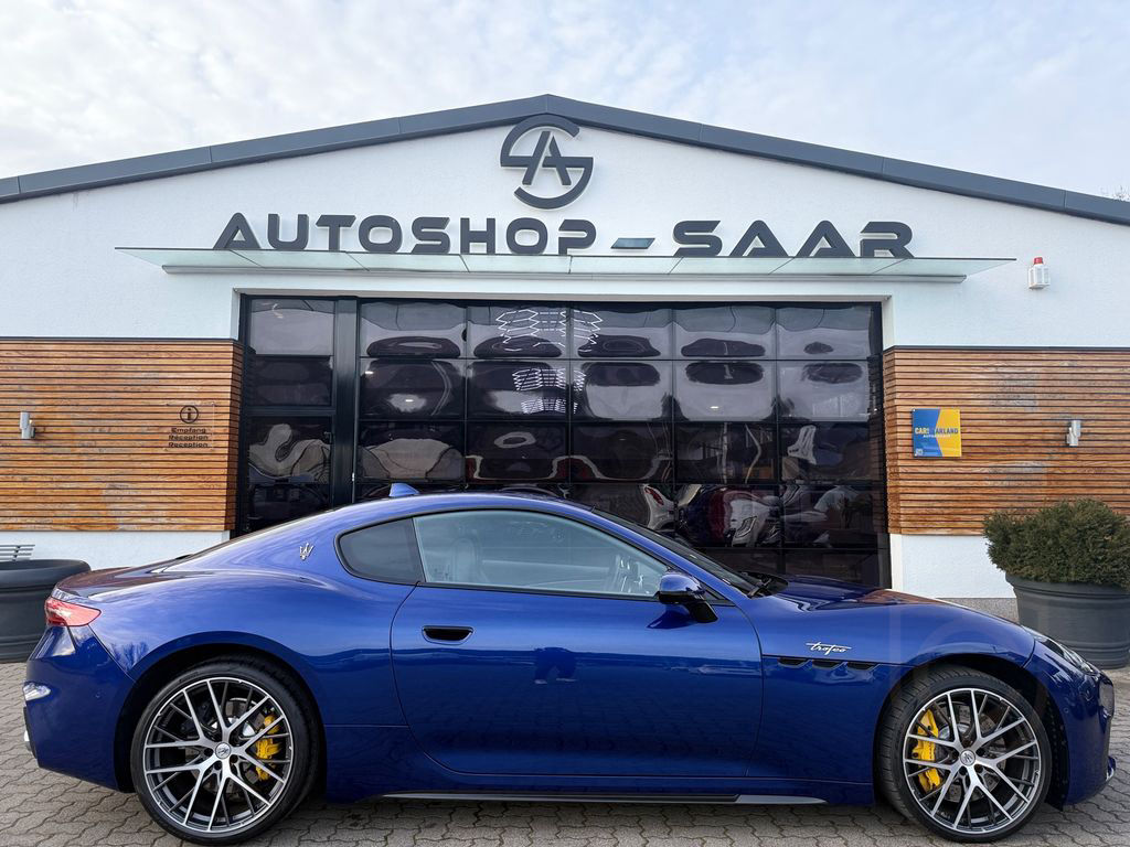 Maserati GranTurismo 3.0 V6 404 kW AWD Trofeo