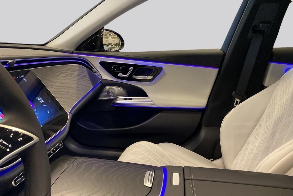 Mercedes-Benz E 300e 4MATIC Exclusive Premium